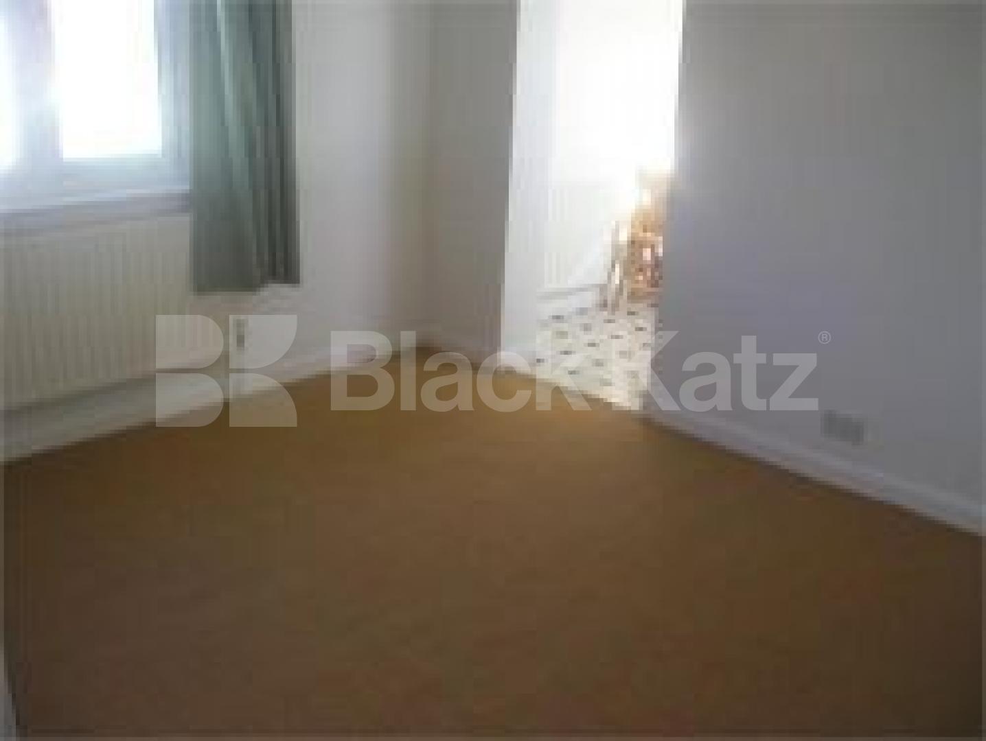 			LET!, 1 Bedroom, 1 bath, 1 reception Flat			 Park Road, CROUCH END